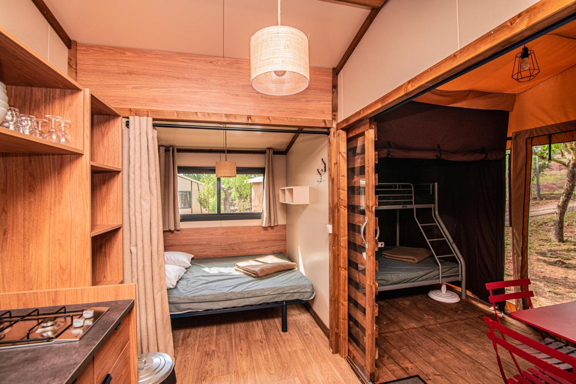 Camping Onlycamp Les Vailhes Lodève Extérieur photo