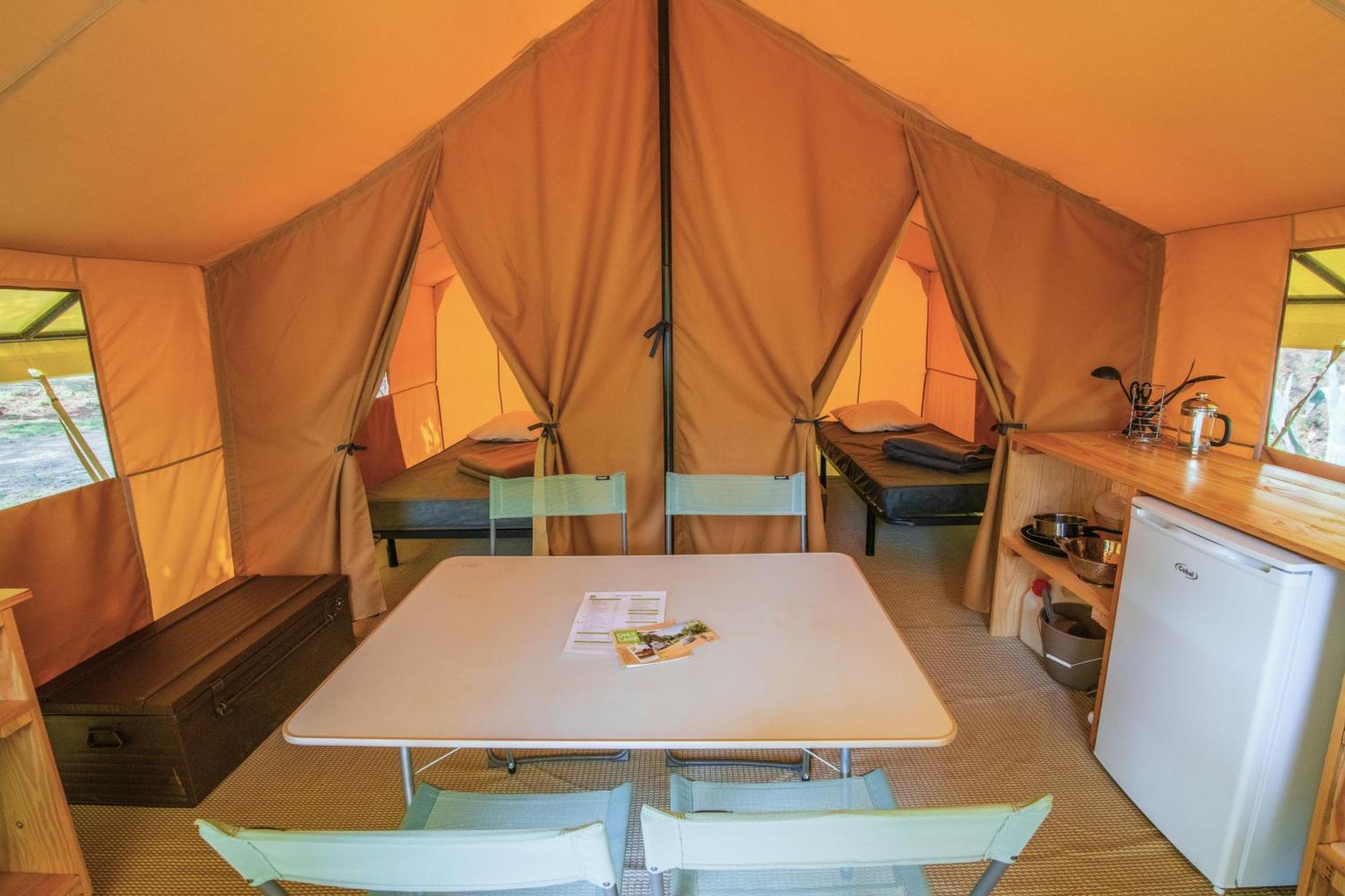 Camping Onlycamp Les Vailhes Lodève Chambre photo